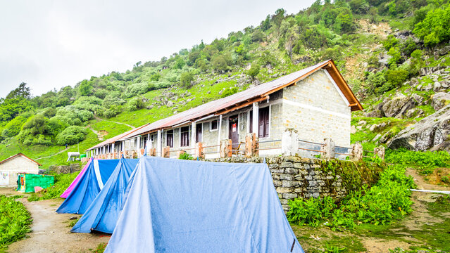 Khaliya Top base camp is situated in the Kumaon Himalayas of Uttarakhand, near the town of Munsiyari or Munsyari is reachable by trekking