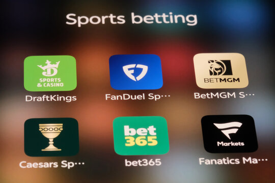 Shanghai,China-July 1st 2026: DraftKings, FanDuel, BetMGM, bet365, Caesars Sportsbook, Fanatics Markets. Sports betting app icons
