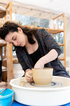 pulling a wall on a pot