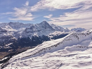 Naklejka premium snow covered mountains in winter, winter mountain landscape, winter landscape in the alps