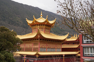 Fototapeta premium Golden Roof Tibetan Buddhist Monastery in Kangding, Garze, Sichuan, China