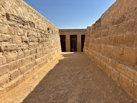 A view from the Mastaba of Ti, located in the Saqqara Pyramids area of ​​Egypt. The person buried in this tomb was a royal architect and administrator from the 5th Dynasty.