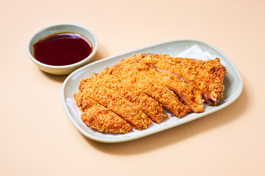 Fried pork cutlet