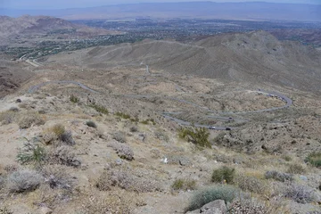 Serpentinenstraße auf dem Weg nach Palm Springes © Jürgen Reitz