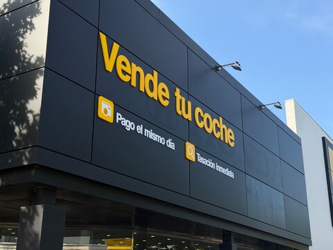 Mallorca, spain, june 27, 2026, vende tu coche, payment the same day, getting immediate valuation, promoting used car sales