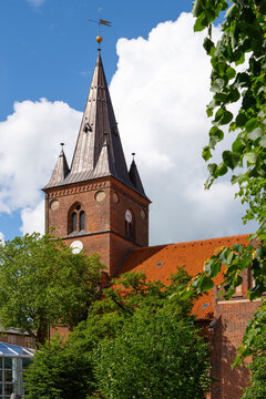 Kolding, Hafenstadt am Koldingfjord, D&auml;nemark. Stadtszene Sankt Nicolai Kirche