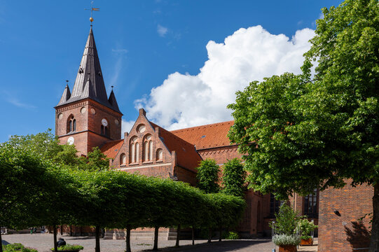 Kolding, Hafenstadt am Koldingfjord, D&auml;nemark. Stadtszene Sankt Nicolai Kirche