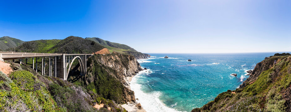 USA, California, Big Sur, Pacific Coast, National Scenic Byway, Bixby Creek Bridge, California State Route 1, Highway 1, Panorama
