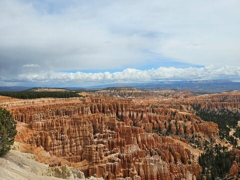 Panoramic view of red rock hoodoos in Bryce Canyon National Park, Utah, USA