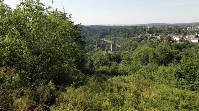 Manderscheid am Eifelsteig  mit Oberburg und NIederburg - Nationalpark Eifel, Rheinland-Pfalz