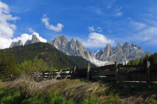 The Odle Group in the Puez-Odle Nature Park, located between Val Gardena and Val di Funes, a Unesco World Heritage Site.