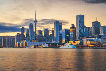 Obraz premium Toronto, Canada Skyline at Dusk