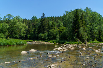 Bieszczady , San rzeka © rob