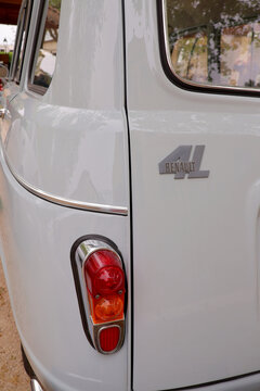 Profil d une voiture 4 L