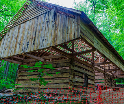 Restoration of Historic Barn at The Old John Messner Farm, Porters Creek Trail, Great Smoky Mountains National Park, Tennessee, USA