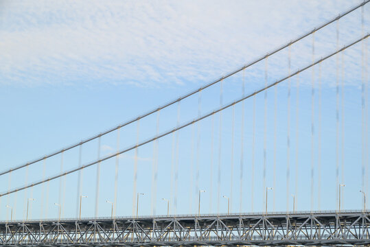 Geometric pattern of a suspension bridge cables and truss structure