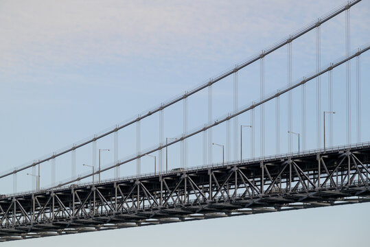 Geometric pattern of a suspension bridge cables and truss structure