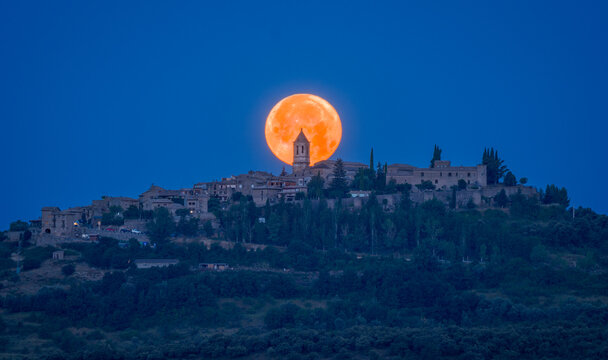 Roda de Is&aacute;bena y Luna llena
