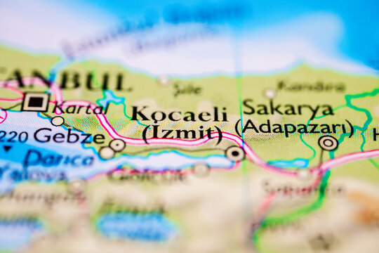 Macro atlas detail of Kocaeli Izmit and Sakarya Adapazari in Turkey for transport and travel planning.