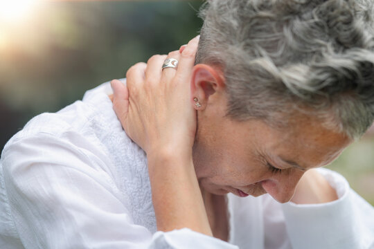 Mindful neck and shoulder self-healing exercise focused on easing stress and tension, improving relaxation, encouraging natural recovery, and enhancing overall physical and emotional well-being.