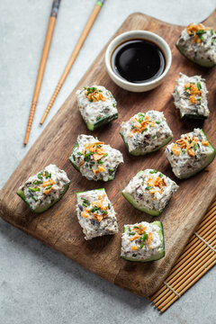 concombre farcis au thon et fromage frais oignons croustillant ciboulette