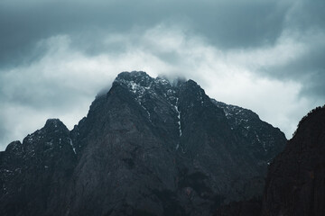 China, Yunnan Province, Jade Dragon Snow Mountain beside Tiger Leaping Gorge  © yue