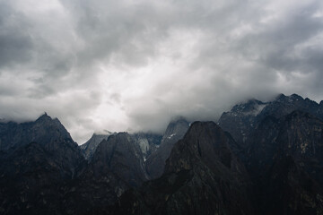 China, Yunnan Province, Jade Dragon Snow Mountain beside Tiger Leaping Gorge  © yue