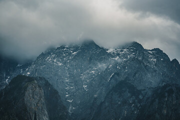 China, Yunnan Province, Jade Dragon Snow Mountain beside Tiger Leaping Gorge  © yue