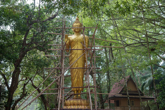 THAILAND CHANTHABURI WAT CHAK YAI BUDDHA PARK