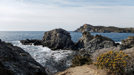 Vue sur l’île des Embiez depuis l’île du Grand Gaou à Six-Fours-Les-Plages (Le Brusc) en Provence, département du Var, France. © David-CASSESE