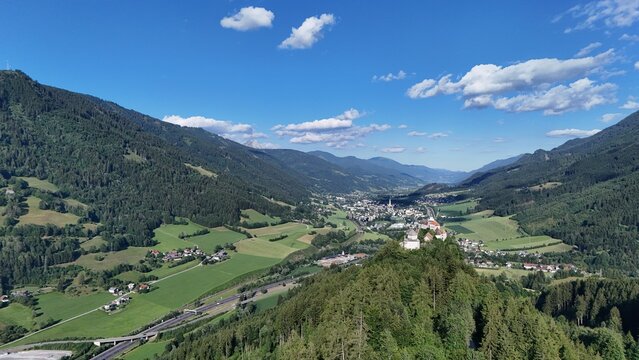 Steirische H&ouml;hen &ndash; Strechau im Luftportrait