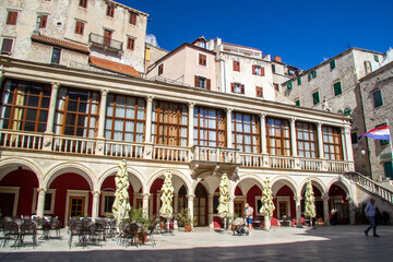 Obraz premium Street with historical architecture in Sibenik town in Croatia 