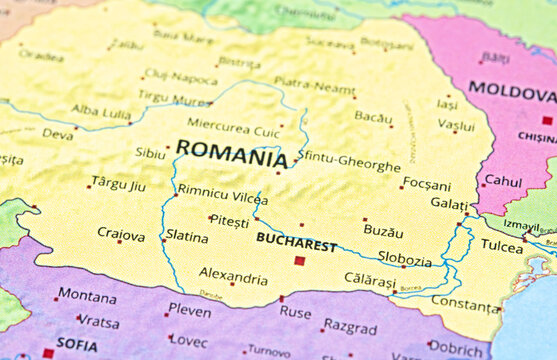 Detailed map of Romania showing major cities and borders with neighboring countries
