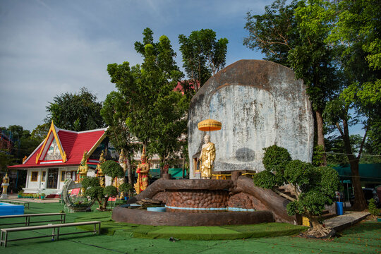 THAILAND CHANTHABURI WAT KATING