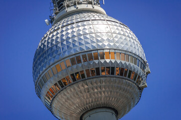 Berliner Fernsehturm - Alexanderplatz © Stockfotos-MG