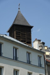 Obraz premium Clocher en bois d'une église à Paris