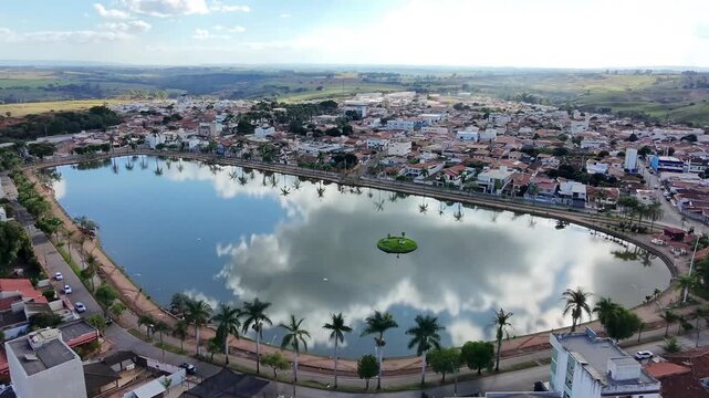 Imagens A&eacute;reas de Drone da Orla da Lagoa Formosa, Brasil