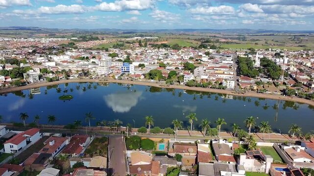 Imagens A&eacute;reas de Drone da Orla da Lagoa Formosa, Brasil
