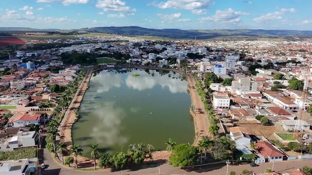 Imagens A&eacute;reas de Drone da Orla da Lagoa Formosa, Brasil