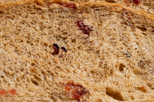 High-Resolution close-up of sliced whole grain rye bread with seeds, ultra sharp, detailed texture, macro extreme detail v4