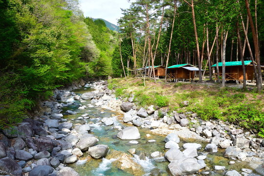 付知川と宮島キャンプ場（岐阜県中津川市）