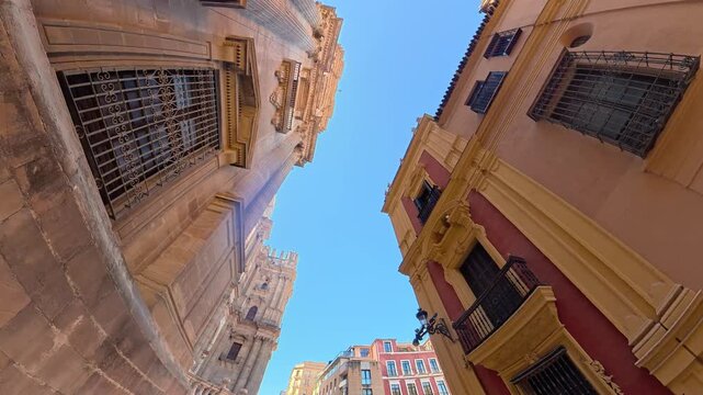 Paseando por el casco antiguo y catedral de M&aacute;laga, Espa&ntilde;a