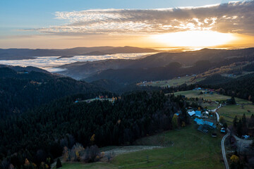 Wierchomla, Małopolska, Sądeckie, jesień widok z powietrza. © Maciej G. Szling