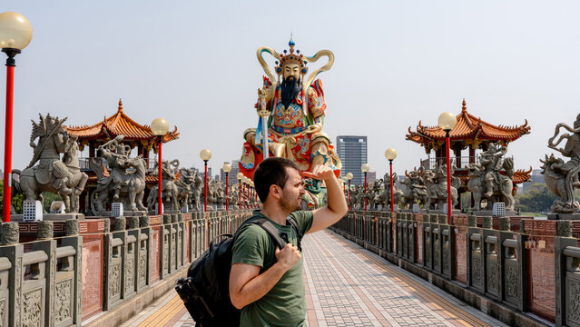 Majestic Xuan Wu statue at Lotus Pond, Kaohsiung