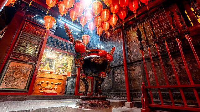 Interior of Shilin Cixian Temple with lanterns