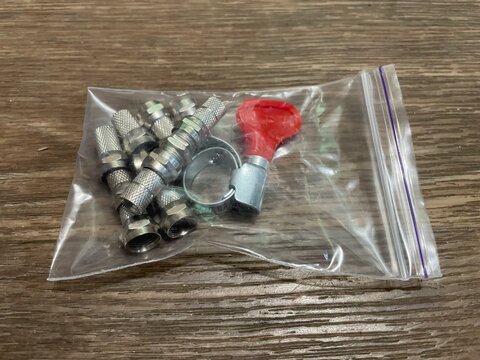 Grounding and lightning protection coaxial cable antenna