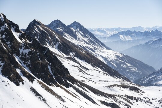 Peaks and mountains in winter, Sellraintal, Stubai Alps, K&uuml;htai, Tyrol, Austria