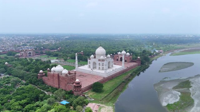 Aerial shot of Taj Mahal in Agra, Uttar Pradesh, India