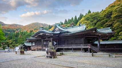Obraz premium Hakodate Hachimangu Shrine in Hakodate, Hokkaido, Japan 