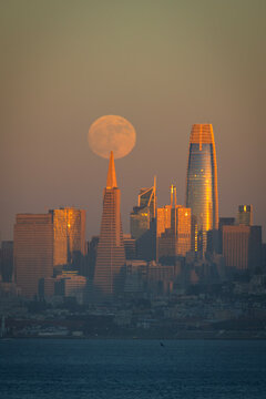 Full Moon Align with Transamerica, San Francisco